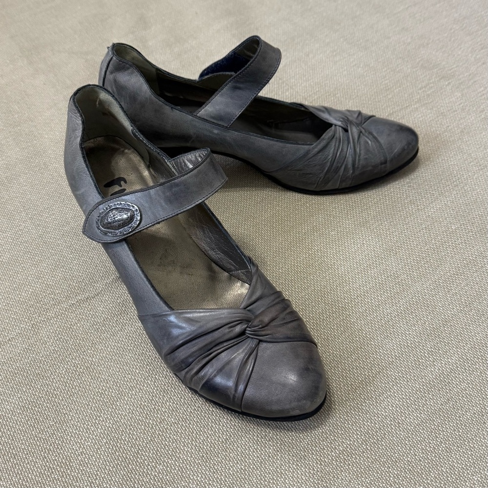 Women's FIDJI Mary Jane Gray Leather Heels, 👠 Sz 39
